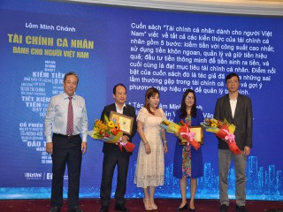 Công bố 10 cuốn sách đáng đọc nhân Ngày Doanh nhân Việt Nam